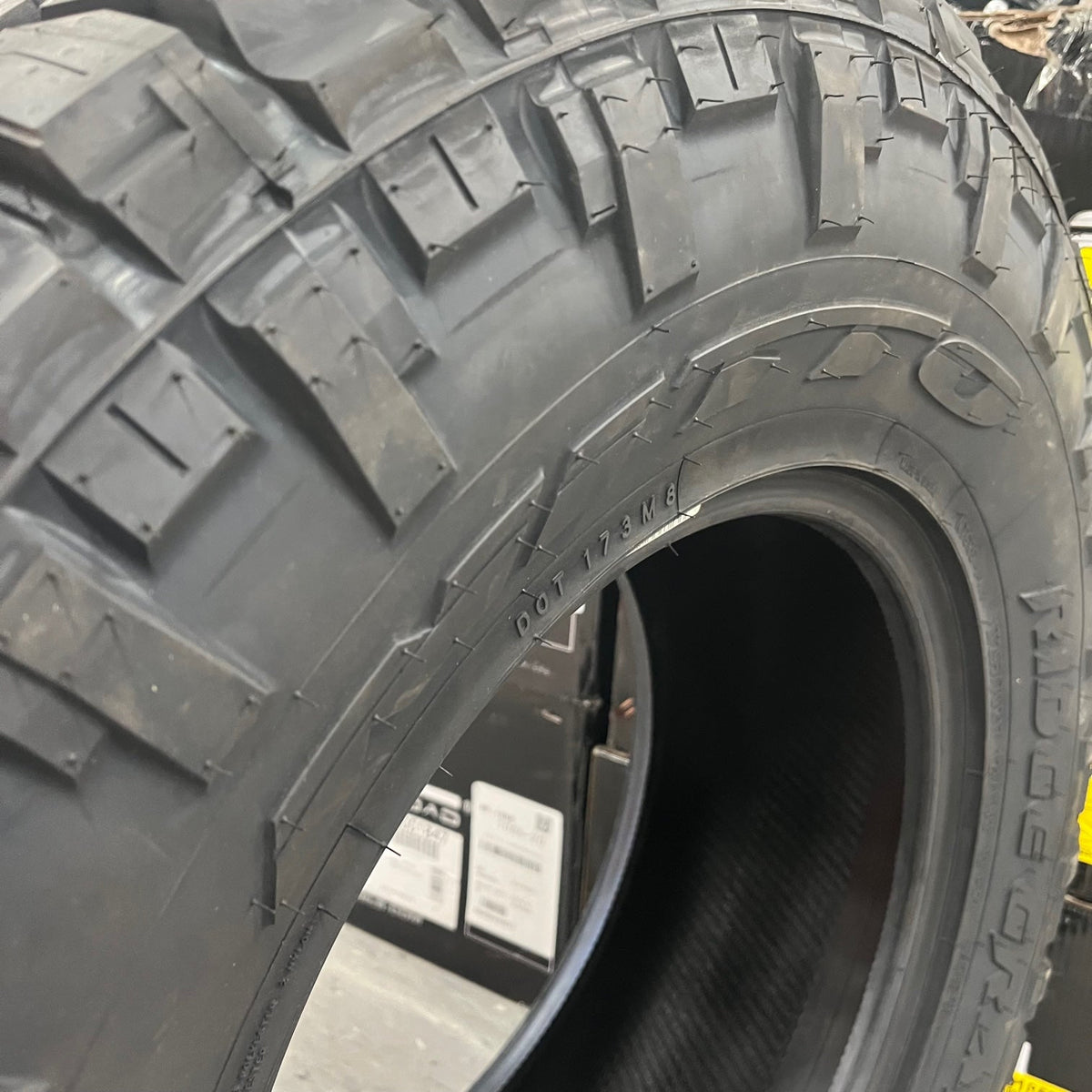 295 70 18 Nitto Ridge Grappler